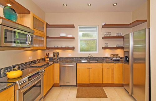 West Bay House | Sea Orchard Retreat: Gated Micro-Resort Near Seven Mile Beach w/Private Pool & H