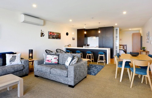 Stepneyville Apartment | Sea Path Apartment - Nelson Waterfront with Views!
