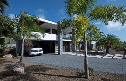 Jan Thiel Villa | Sea Roots Villa Anna