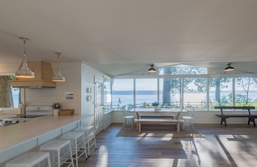 Hansville House | Sea Salt Cottage - 180-degree Views of the Olympic Mountain Range and Hood Canal