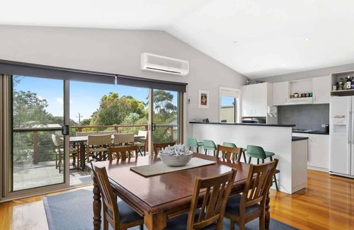 Aireys Inlet House | Sea-Shell on Taroona | Family Getaway by the Sea