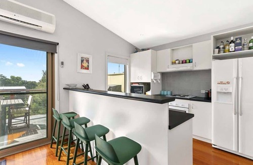 Aireys Inlet House | Sea-Shell on Taroona | Family Getaway by the Sea