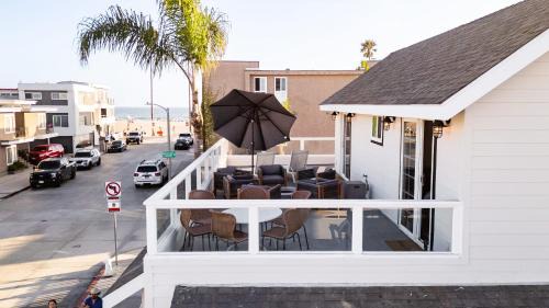 West Newport House | Sea Sight by AvantStay Walk to Newport Beach