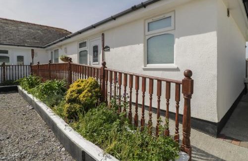 Dinas Dinlle House | Sea Spray