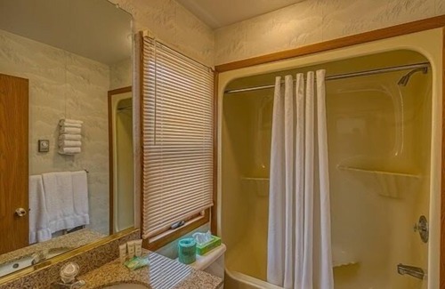 South Beach Haven Hotel | Sea Spray Motel