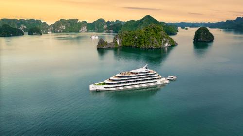 Bai Chay Boat Rental | Sea Stars Cruise Ha Long