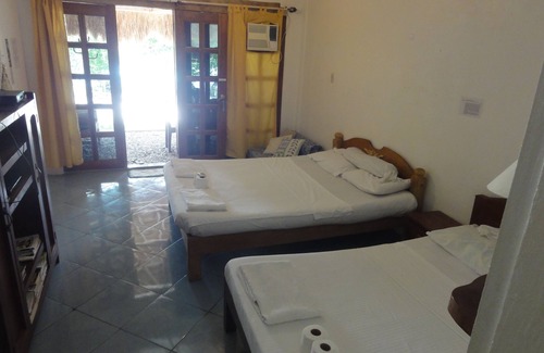 Moalboal Hotel | Sea Turtle House