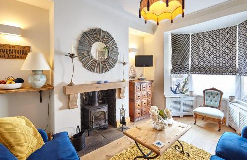Whitby House | Sea Urchin