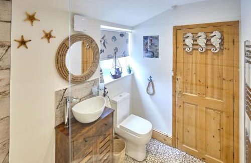 Whitby House | Sea Urchin