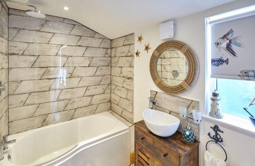 Whitby House | Sea Urchin