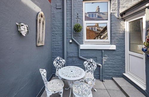 Whitby House | Sea Urchin