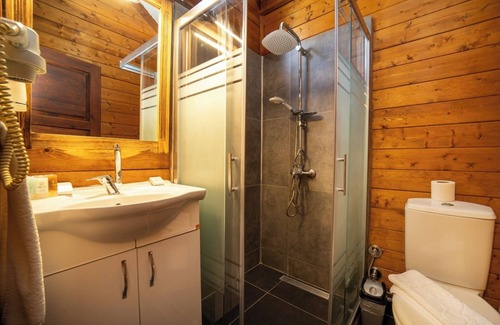 Kabak Valley Hotel | Sea Valley Lodge