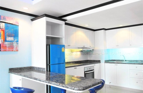 South Pattaya Apartment | Sea view 16th floor condo at Jomtien Beach