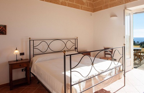 Santa Cesarea Terme House | Sea view 4-bedroom villa above Porto Miggiano beach m300