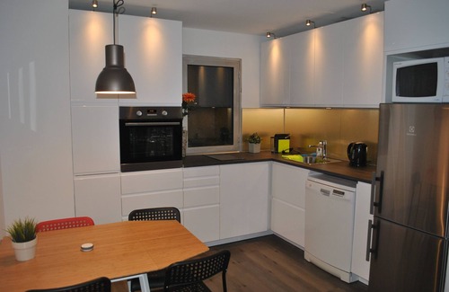 Cap d'Ail Apartment | Sea view apartment, infinity pool, sleeps 4-5 people, 5 minutes from Monaco
