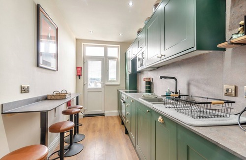 South Cliff Cottage | Sea View at The Oaklands