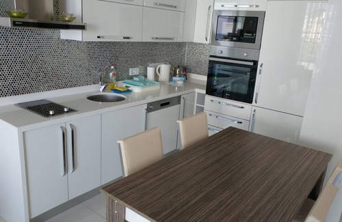 Kestel Apartment | Sea View, Beachfront, Moda Marine Residence. 3 bedrooms 1 living room.