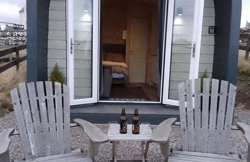 Dunbeath Cabin | Sea view Cabin, Walk to the beach & harbour