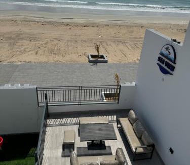 Al Ashkharah Ski Chalet | Sea View Chalet Al Ashkharah
