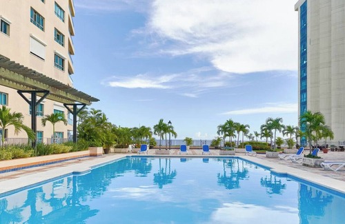 Ciudad Universitaria Apartment | [Sea View-City Center Luxury] Swimming Pool-A/C-Wi-Fi