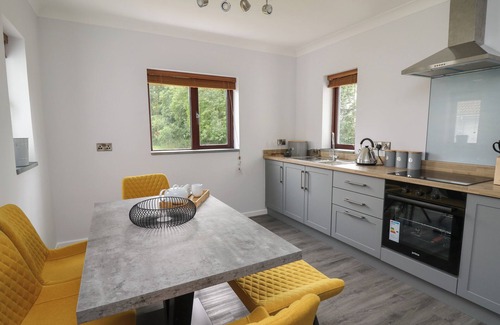 Saint Clears Cottage | Sea View