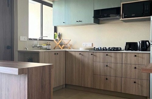 Dona Paula Apartment | Sea View, Luxury 2BHK Apartment, Dona Paula with AC, WiFi