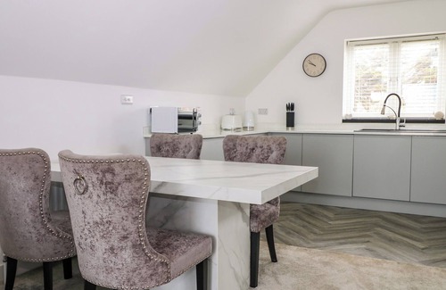South Hayling Cottage | SEA VIEW, pet friendly, country holiday cottage in Hayling Island
