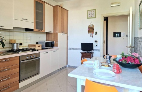 Porto Sant'Elpidio Apartment | [SEA VIEW] Raffinata Dimora Wi-Fi Clima