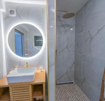 La Possession Apartment | Sea View & Spa