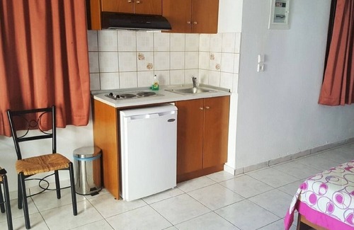 Chrisi Ammoudia Apartment | Sea View Studio with A/C, only 300 Meters from the Beach !