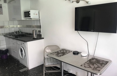 Les Baumettes Apartment | SEA VIEW STUDIO 50M FROM THE PROMENADE AND BEACHES