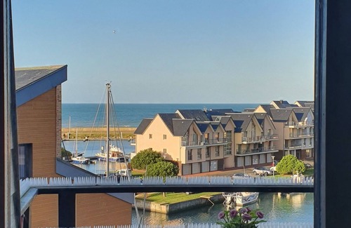 Deauville Apartment | Sea view studio