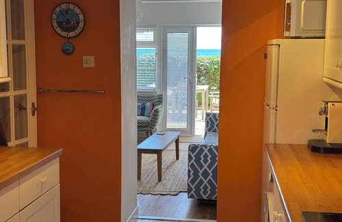 Seaview Apartment | Sea views at Quay Rocks
