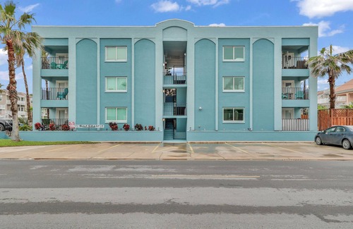 South Padre Island Condo | Sea Views Beachside Breezes w Heated Pool