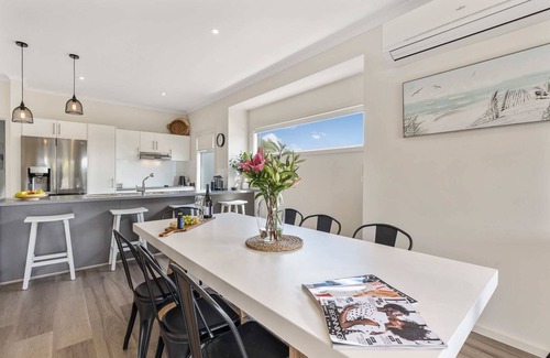 Port Elliot House | Seabreeze - 8A Charles - Luxury - Wi-Fi -Family