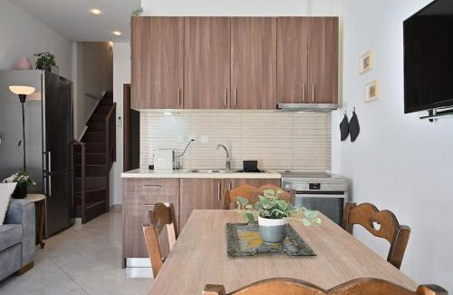 Palaio Faliro Apartment | Seabreeze apartment in Palaio Faliro/Netflix