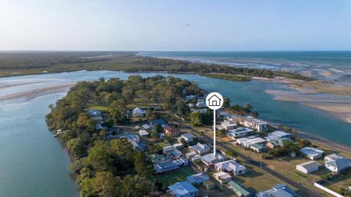 Toogoom House | Seabreeze Cottage