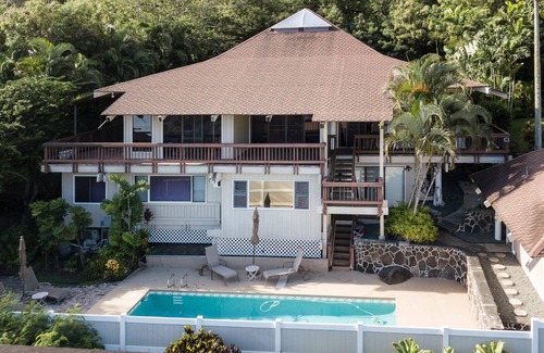Hawaii Kai House | Seabreeze Vacation Home - Quiet/Pool/Free Wi-Fi/Parking