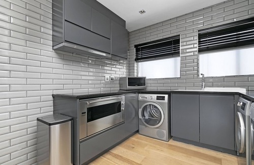Bantry Bay Apartment | Seacliffe 502 - Two Bedroom Apartment, Sleeps 4