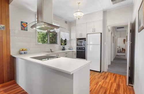 Seacombe Gardens House | Seacombe Family Retreat