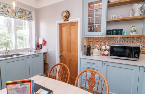 Combe Martin Cottage | SEACROFT COTTAGE, pet friendly, with a garden in Combe Martin