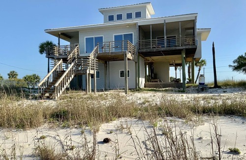 Alligator Point House | Seafarer 3 bed 2 1/2 bath Gulf to bay sleeps 6. Elevator