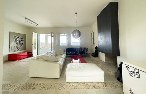Porto Heli House | Seafront architectural villa in exclusive Aghios Emilianos. Incredible views!