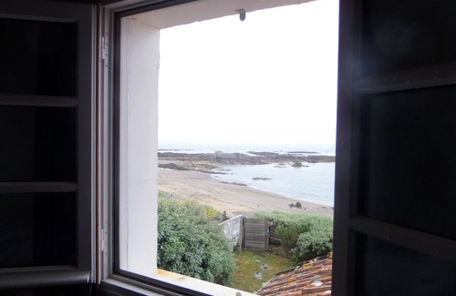 Piriac-sur-Mer House | Seafront house on coastal path with direct beach access.