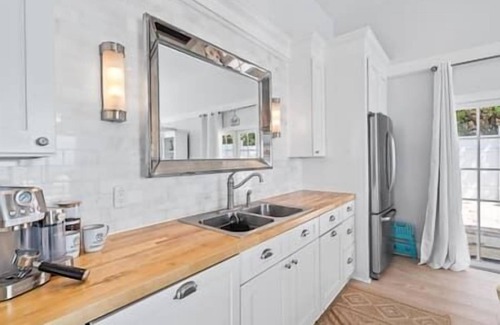 Melbourne Beach Cottage | Seagrape Beachfront Cottage - Direct waterfront, Family and Pet Friendly