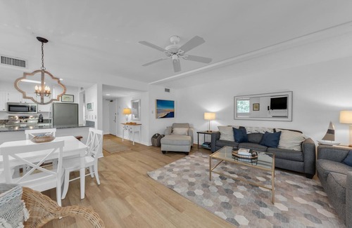 Isle of Palms Villa | Seagrove Villa 5B - Oceanside Villa in the Trees!
