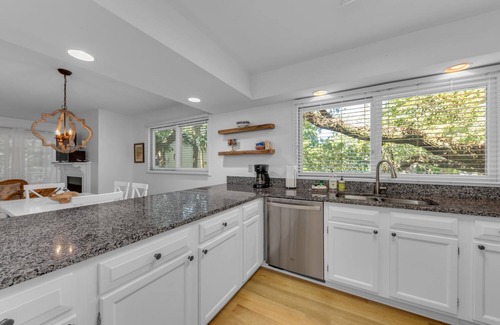 Isle of Palms Villa | Seagrove Villa 5B - Oceanside Villa in the Trees!