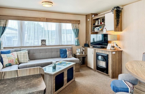 Prestatyn Cottage | Seagulls Nest is a cosy lodge providing fun for all ages.