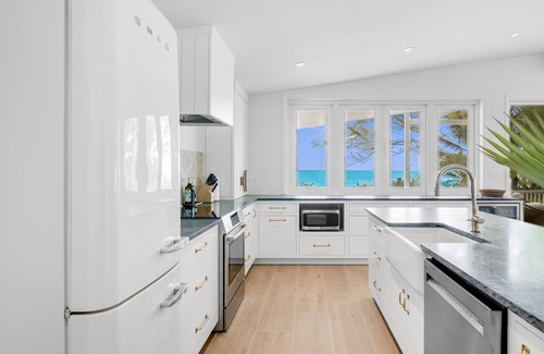 Farmer's Hill House | Seahaus Newly Renovated Luxury Beachfront Home