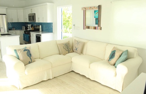 Venetian Road Settlement Cottage | Seahorse Cottage a hidden treasure in peacefull Turtle Tail.